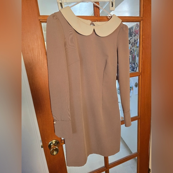 EMO Dresses & Skirts - EMO Vintage Tan And White Peter Pan Colar Dress